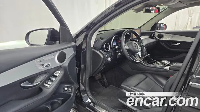Mercedes-Benz GLC 2018 thumb 8