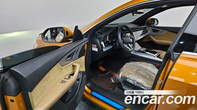 Audi Q8 2021 thumb 7