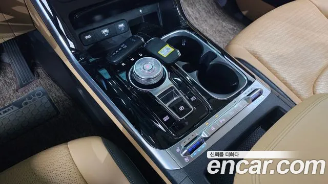 Kia Carnival 2023 thumb 6