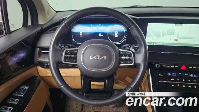 Kia Carnival 2023 thumb 2