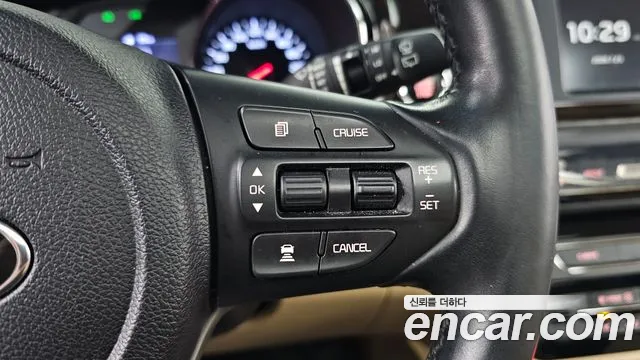 Kia Carnival 2019 thumb 12