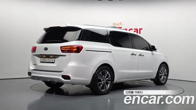 Kia Carnival 2019 thumb 4