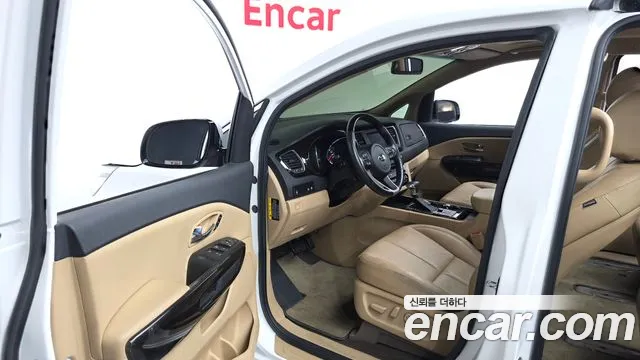 Kia Carnival 2019 thumb 9