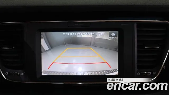 Kia Carnival 2019 thumb 5