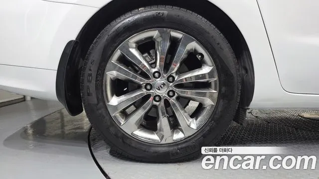 Kia Carnival 2017 thumb 3