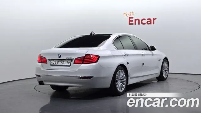 BMW 5 серии 2015 thumb 6