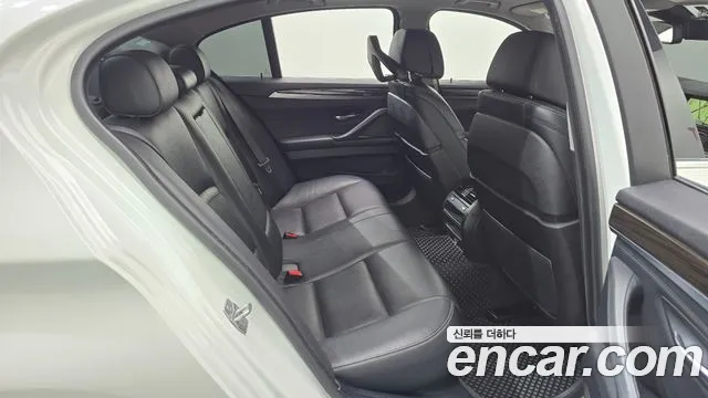 BMW 5 серии 2015 thumb 8