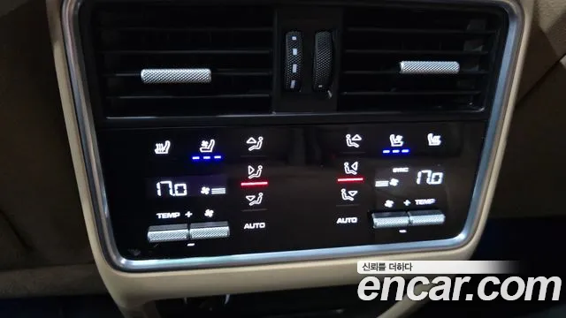 Porsche Cayenne 2020 thumb 12