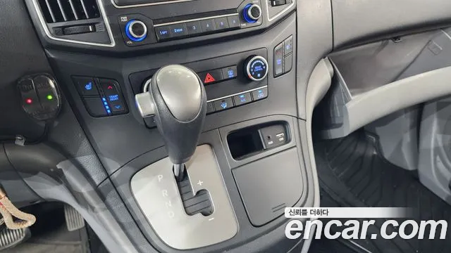 Hyundai Starex 2018 thumb 2