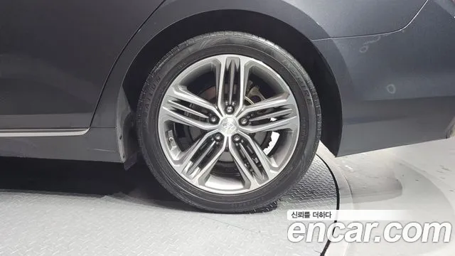 Hyundai Grandeur 2017 thumb 3