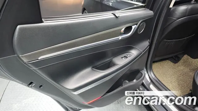 Hyundai Grandeur 2017 thumb 12