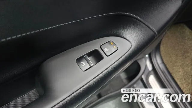 Hyundai Grandeur 2017 thumb 10