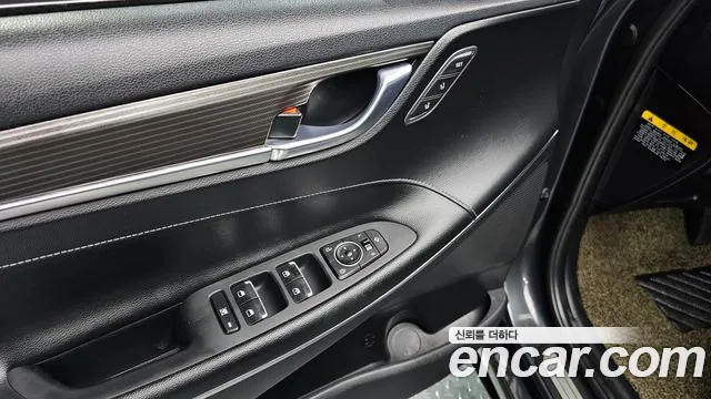 Hyundai Grandeur 2017 thumb 7