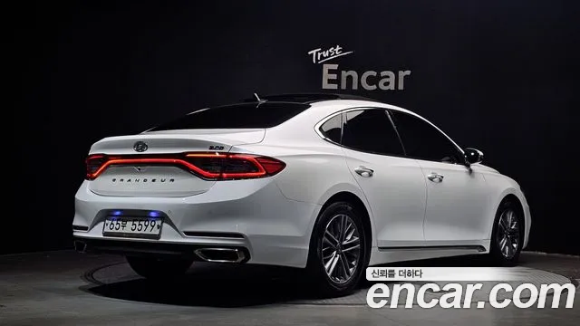 Hyundai Grandeur 2017 thumb 9