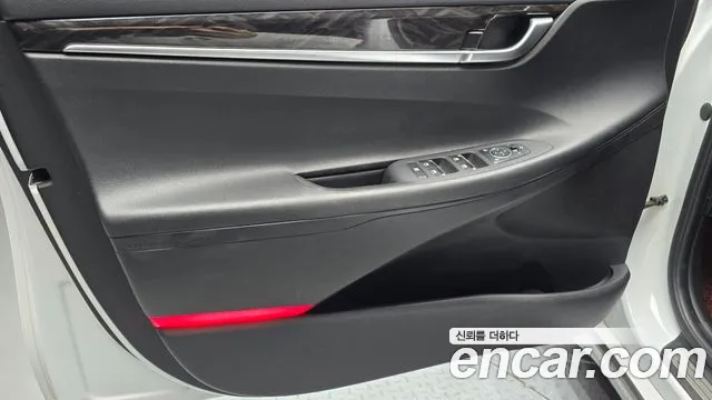 Hyundai Grandeur 2017 thumb 8