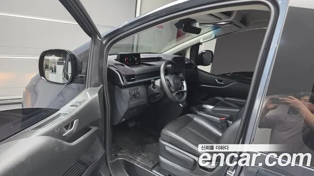 Hyundai Staria 2022 thumb 11