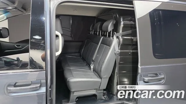 Hyundai Staria 2022 thumb 7