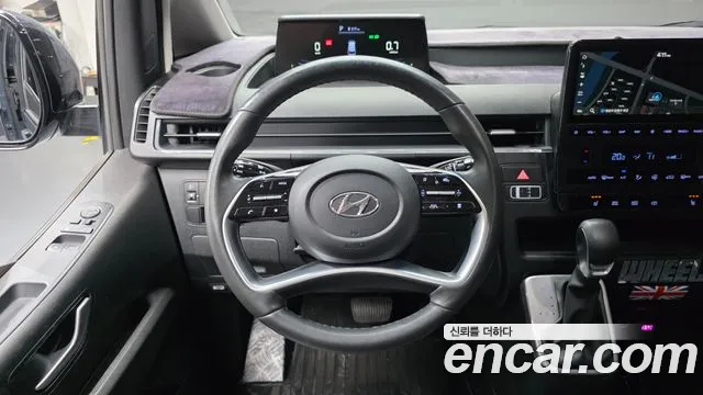 Hyundai Staria 2022 thumb 2