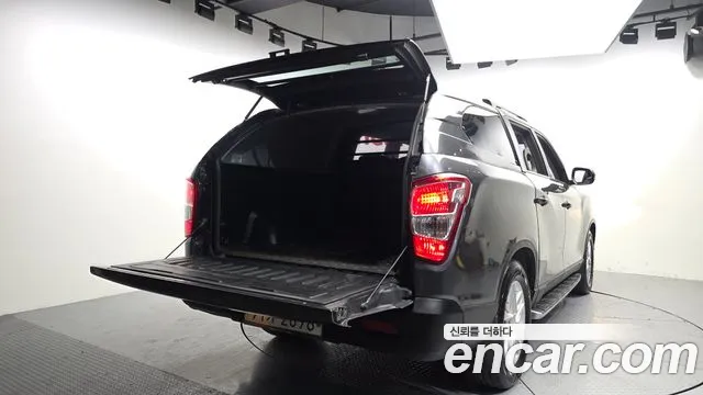 KGM Rexton 2019 thumb 10