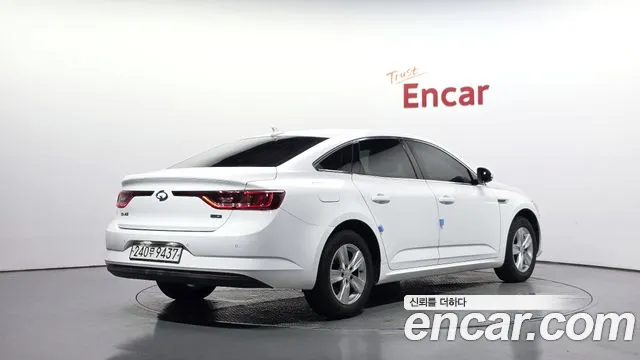 Renault SM6 2018 thumb 2