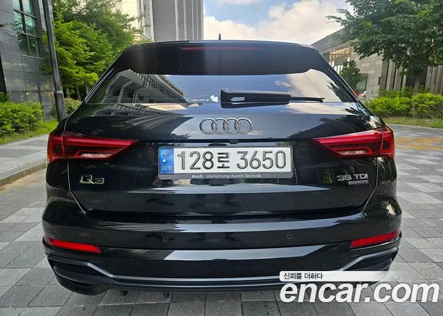 Audi Q3 2022 thumb 9