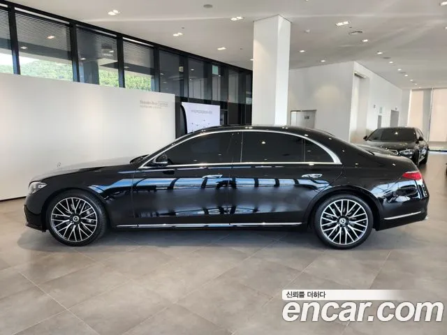 Mercedes-Benz S-Class 2025 thumb 11