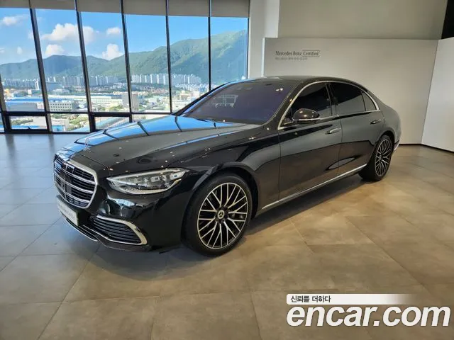 Mercedes-Benz S-Class 2025 thumb 2
