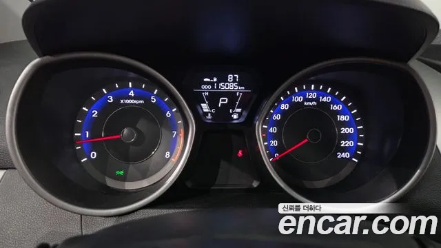 Hyundai Avante 2010 thumb 12