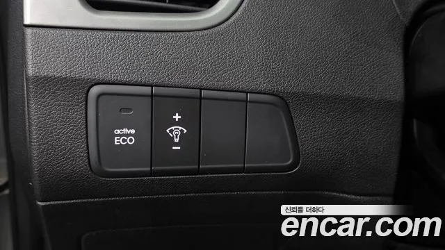 Hyundai Avante 2010 thumb 8