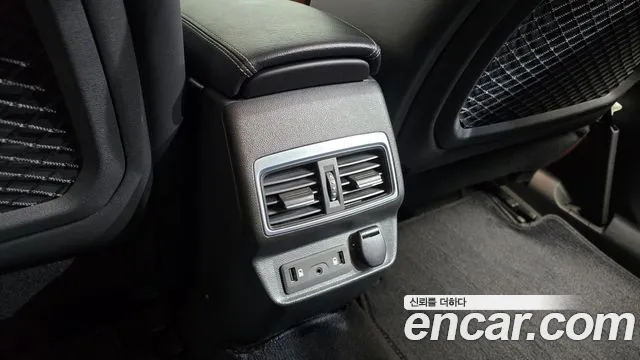 Renault QM6 2017 thumb 12