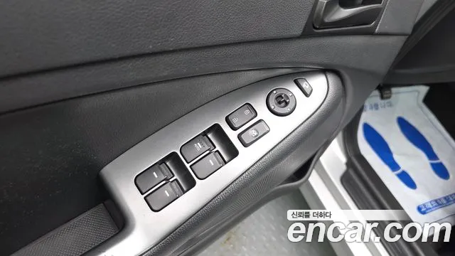 Kia K5 2014 thumb 11