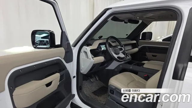 Land Rover Defender 2021 thumb 2