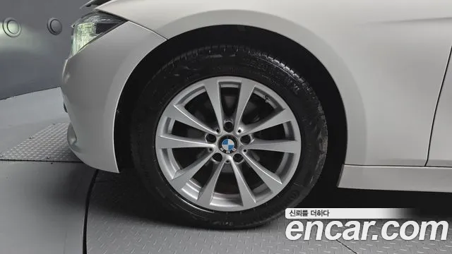 BMW 3 серии 2016 thumb 9