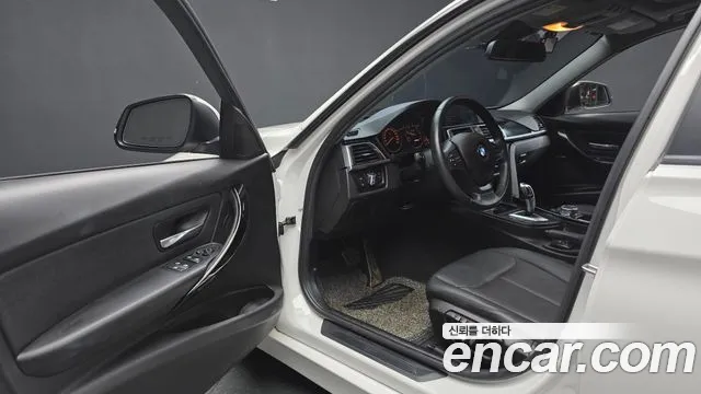 BMW 3 серии 2016 thumb 10
