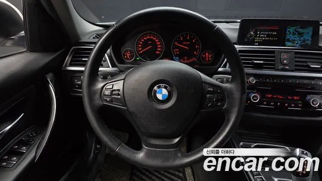 BMW 3 серии 2016 thumb 7