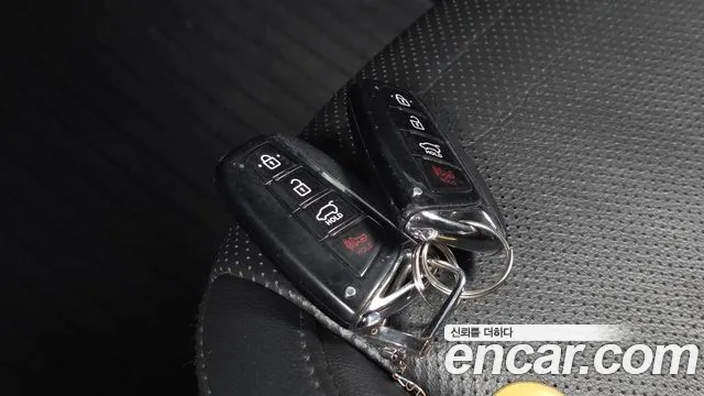 Hyundai Санта Фе 2013 thumb 8