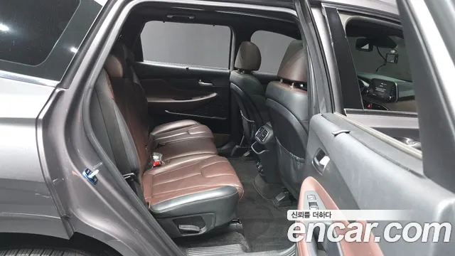Hyundai Santa Fe 2019 thumb 3