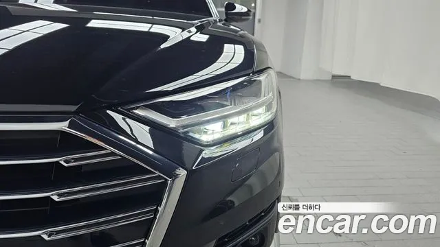 Audi A8 2020 thumb 2