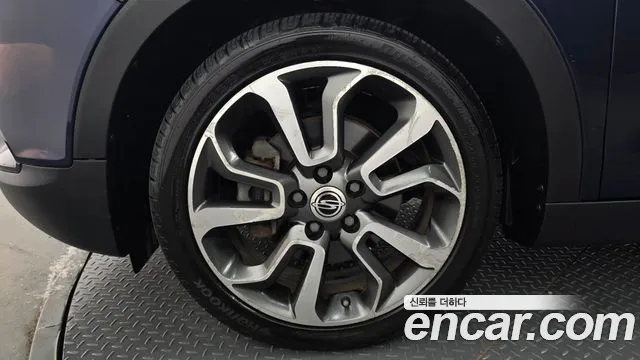 KGM Tivoli 2016 thumb 11