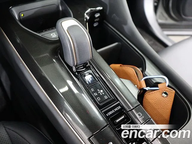 Toyota Crown Crossover 2025 thumb 12