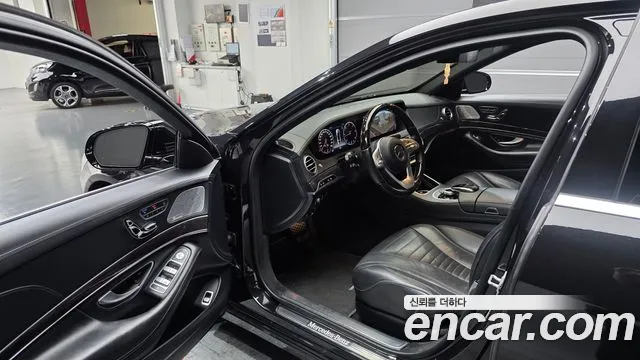 Mercedes-Benz S-Class 2018 thumb 11