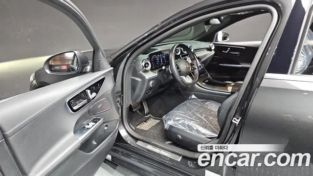 Mercedes-Benz C-Class 2022 thumb 11