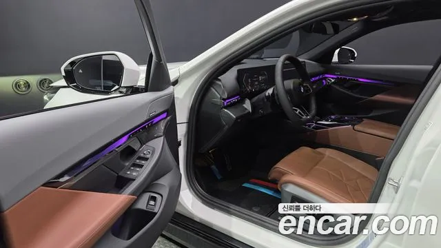 BMW 5 серии 2025 thumb 8