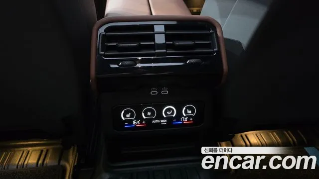 BMW 5 серии 2025 thumb 7