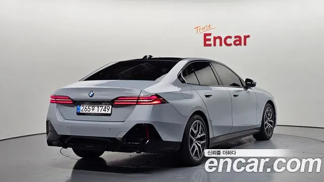 BMW 5 серии 2026 thumb 10