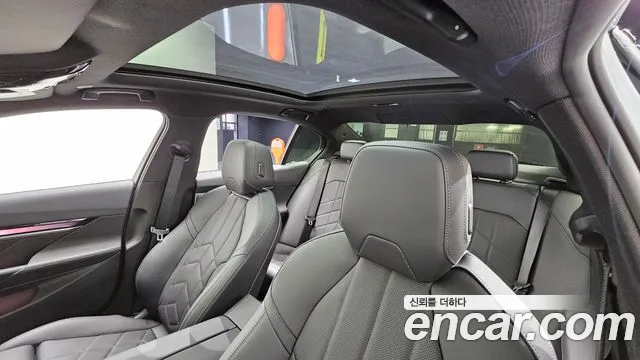 BMW 5 серии 2026 thumb 3