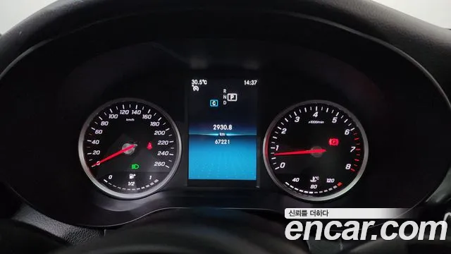 Mercedes-Benz C-Class 2019 thumb 4
