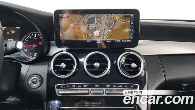 Mercedes-Benz C-Class 2019 thumb 3