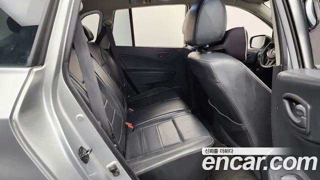 Renault QM5 2014 thumb 2
