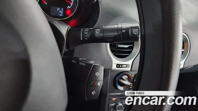 Renault QM5 2014 thumb 5